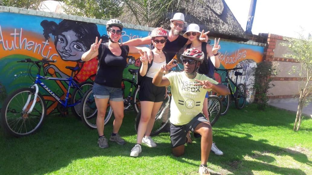 索韦托 Authentic Bicycle Tours And Backpackers旅舍 外观 照片