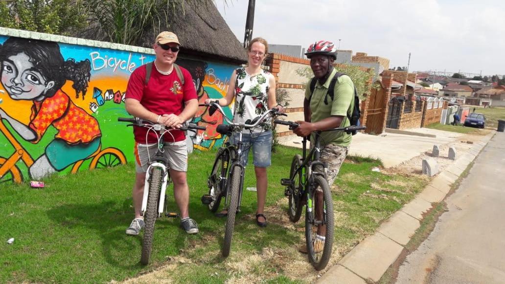索韦托 Authentic Bicycle Tours And Backpackers旅舍 外观 照片