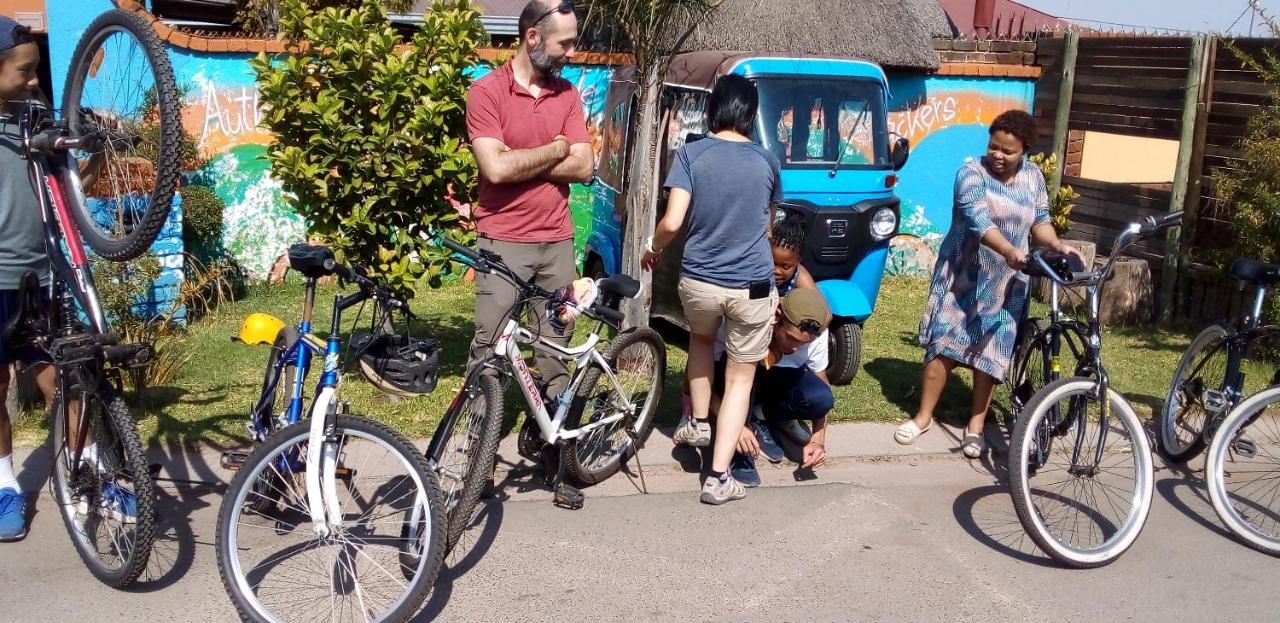 索韦托 Authentic Bicycle Tours And Backpackers旅舍 外观 照片