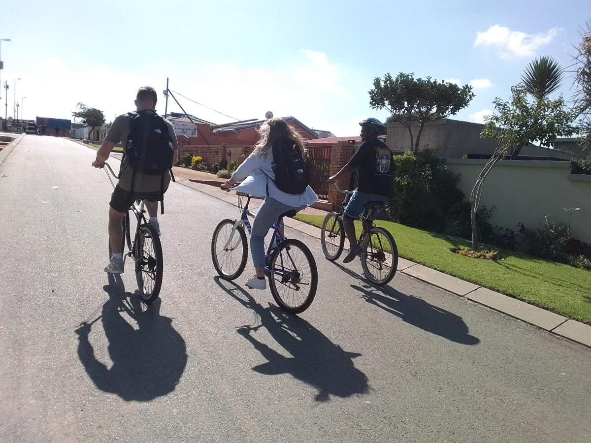 索韦托 Authentic Bicycle Tours And Backpackers旅舍 外观 照片
