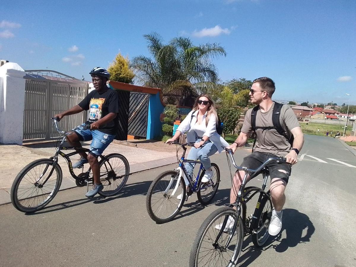 索韦托 Authentic Bicycle Tours And Backpackers旅舍 外观 照片