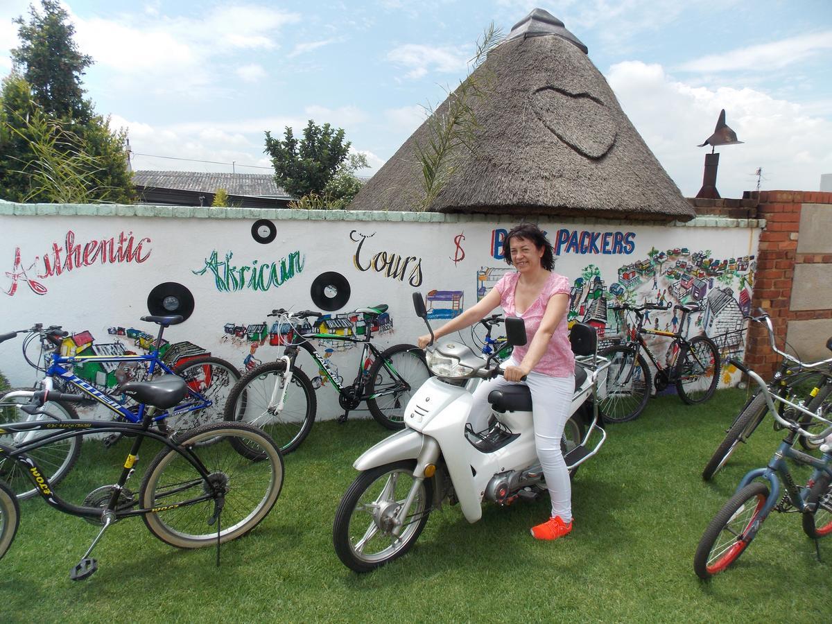 索韦托 Authentic Bicycle Tours And Backpackers旅舍 外观 照片