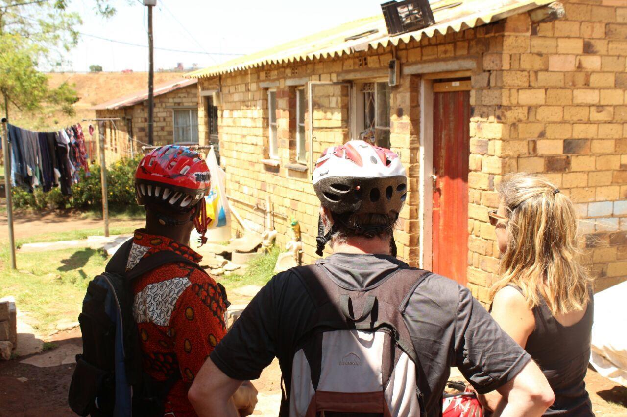 索韦托 Authentic Bicycle Tours And Backpackers旅舍 外观 照片