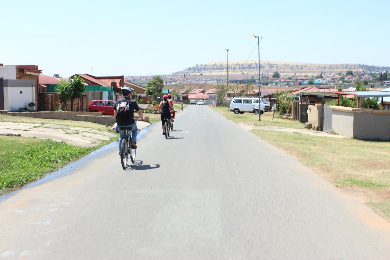 索韦托 Authentic Bicycle Tours And Backpackers旅舍 外观 照片