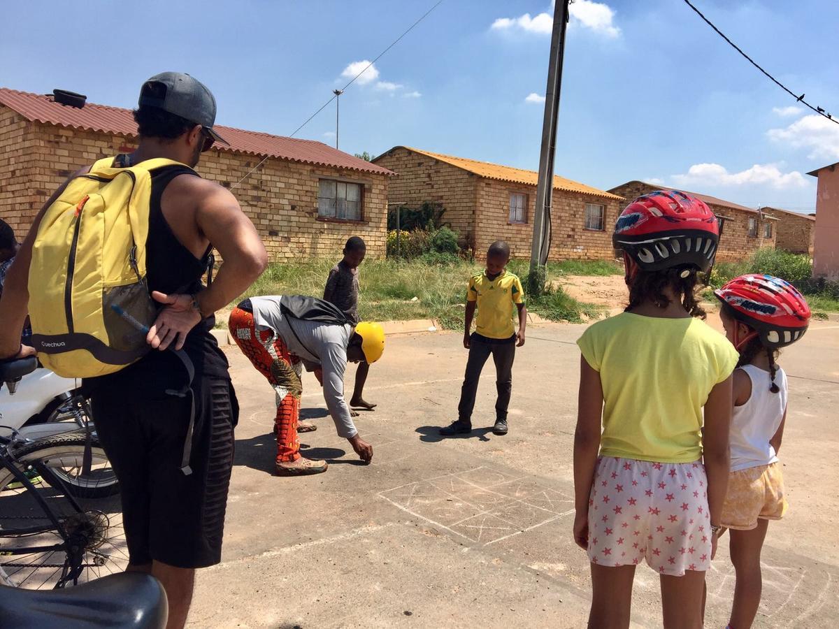 索韦托 Authentic Bicycle Tours And Backpackers旅舍 外观 照片