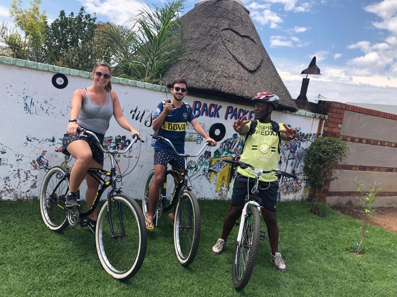 索韦托 Authentic Bicycle Tours And Backpackers旅舍 外观 照片